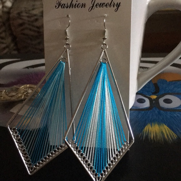 Long pierced earrings - Picture 2 of 2